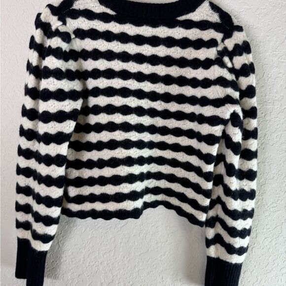 & OTHER STORIES Scalloped Crochet Merino Jumper - Picture 12 of 12